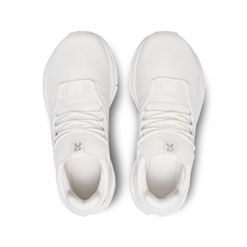 On Running Cloudnova Undyed/White